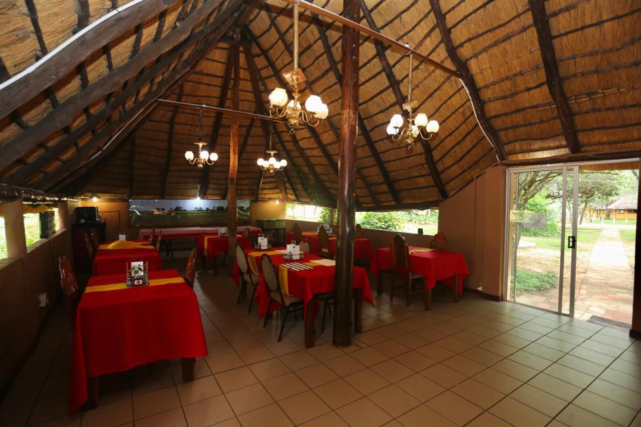 Divundu Guest House Exterior foto