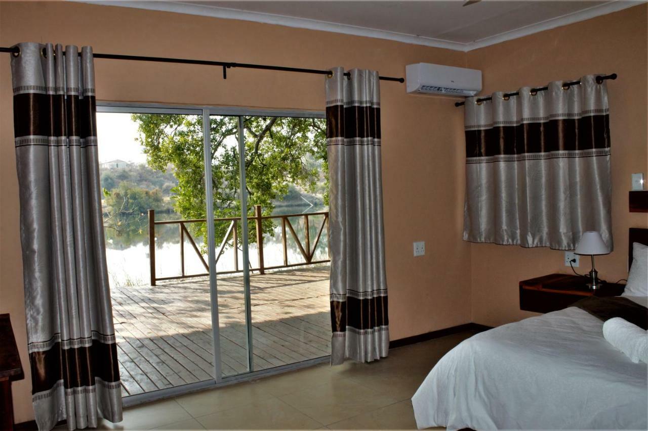 Divundu Guest House Exterior foto